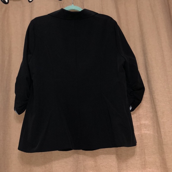 Torrid Black Blazer Size 2 - Picture 5 of 10